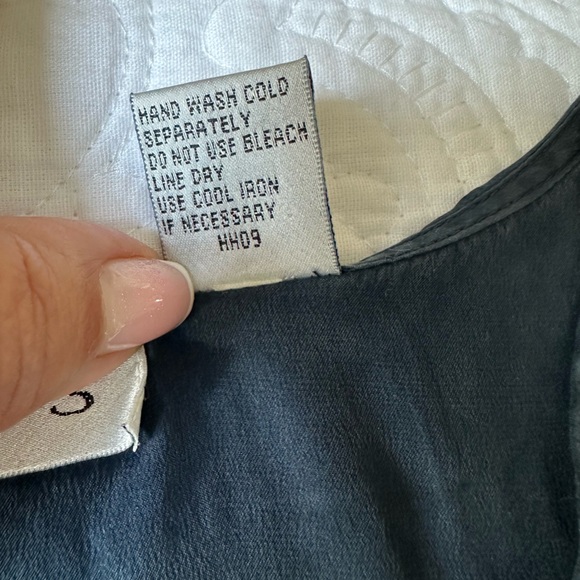 Chaus Silk sleeveless top. Size S. - Picture 7 of 15